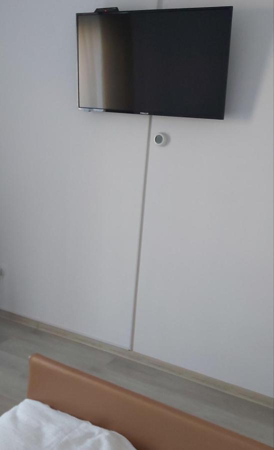 Studio Elisa Apartment Caransebes Luaran gambar